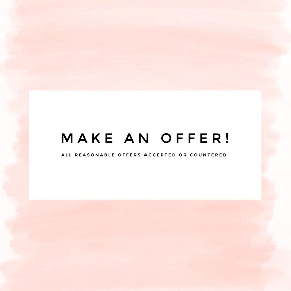 ✨ OPEN TO ALL OFFERS ✨ - Picture 1 of 1